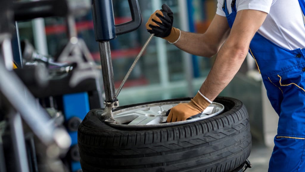 Layanan Ganti Ban Serep